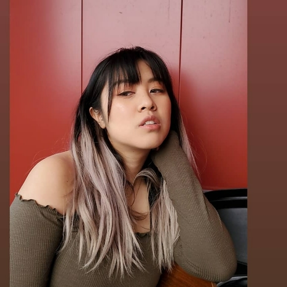 Meet your Posher, Leesa - Picture 1 of 1